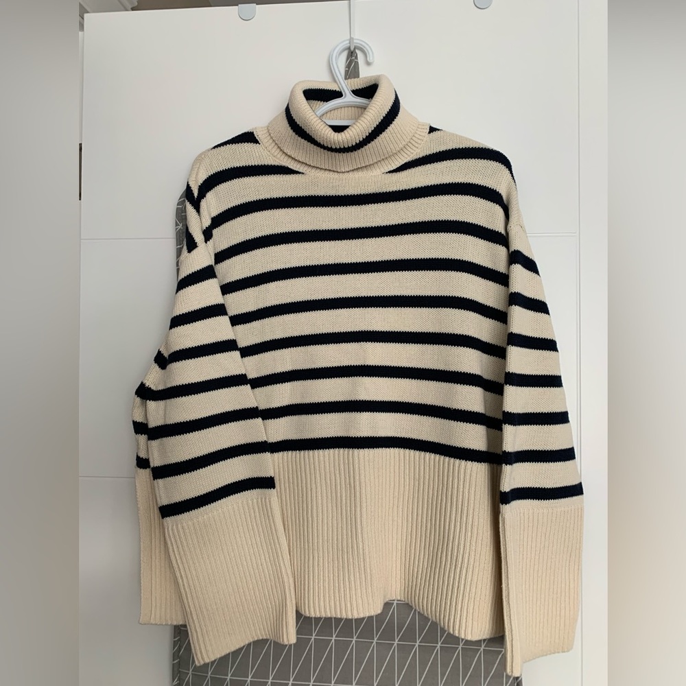 Gap Striped Turtleneck Sweater Size XS